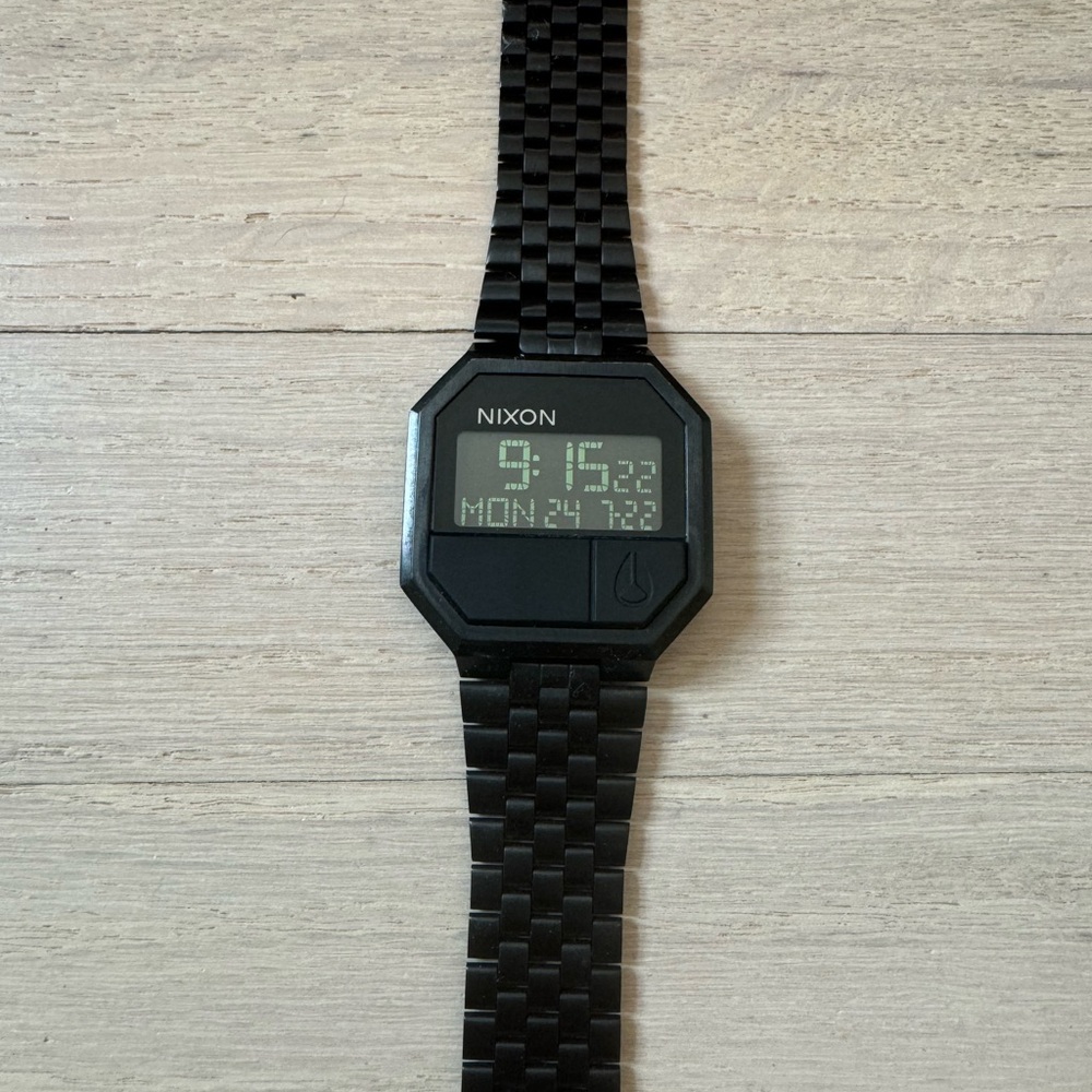 Nixon Re-Run watch